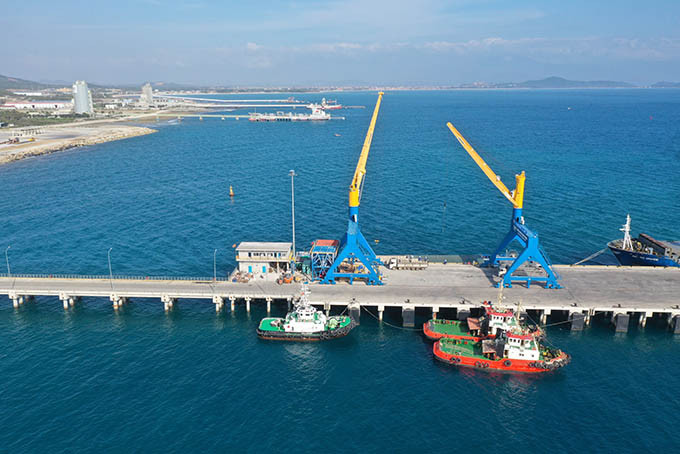 KCN Ninh Thủy với Cảng Nam Vân Phong có nhiều lợi thế thu hút đầu tư.