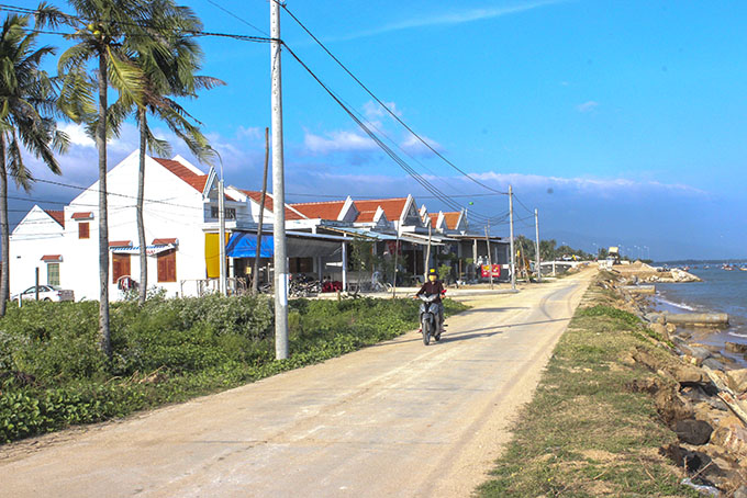 Vạn Ninh chuẩn bị xây kè biển chống xói lở