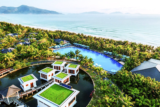 Những khu nghỉ dưỡng ở Bãi Dài, huyện Cam Lâm khá phù hợp để thí điểm đón khách quốc tế.