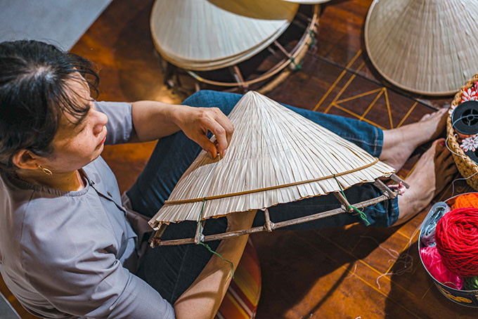 Making conical hats in Khanh Hoa