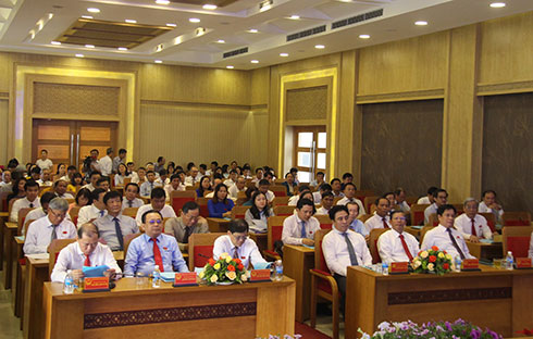Các vị lãnh đạo, đại biểu về dự Kỳ họp thứ 15, HĐND tỉnh khóa VI