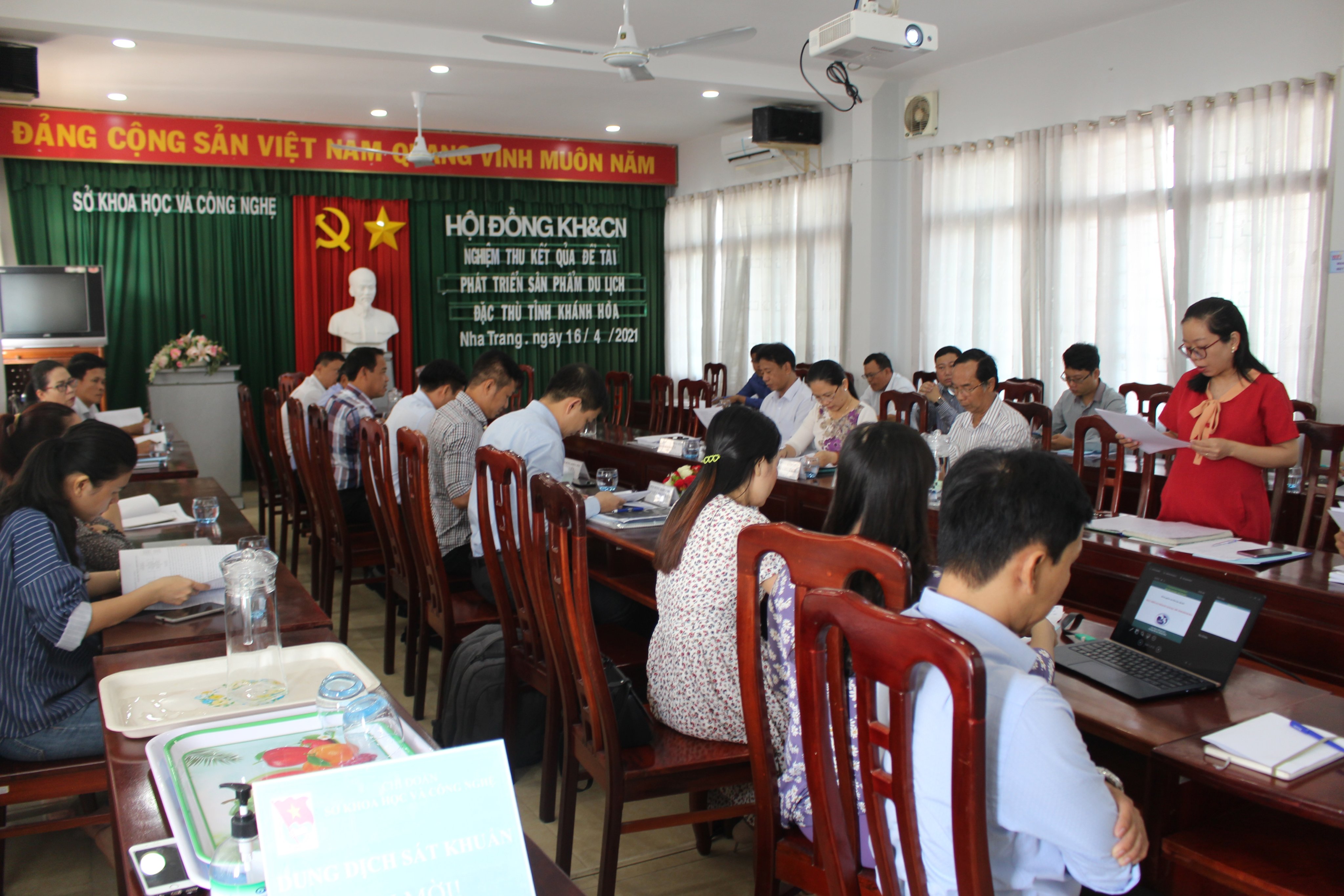 Nghiệm thu đề tài Phát triển sản phẩm du lịch đặc thù tỉnh Khánh Hòa