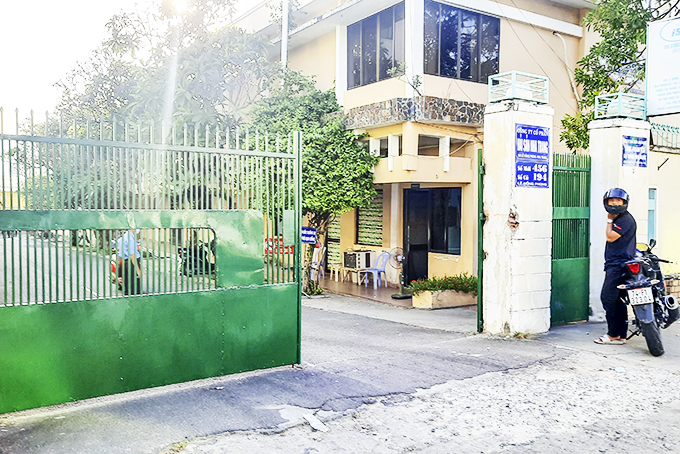 Khốn khổ vì ở cạnh Nhà máy F115