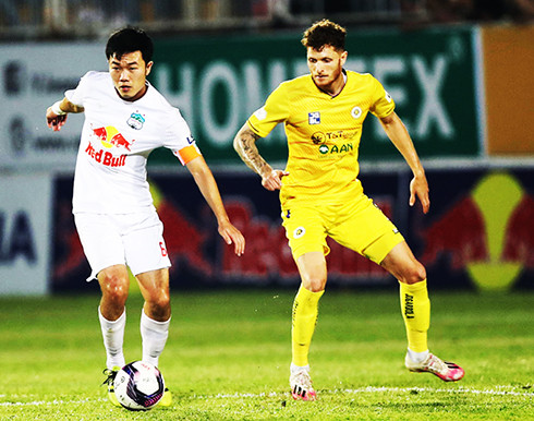 Trận đấu giữa Hoàng Anh Gia Lai gặp Hà Nội FC. Nguồn: VPF