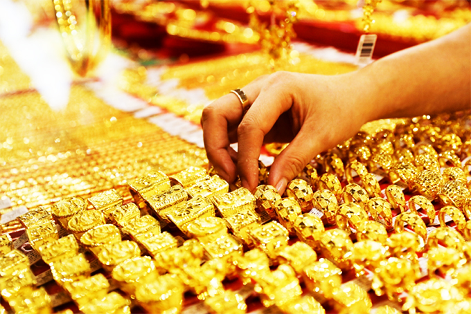 Giá vàng đảo chiều tăng lên sát mốc 56 triệu đồng/lượng