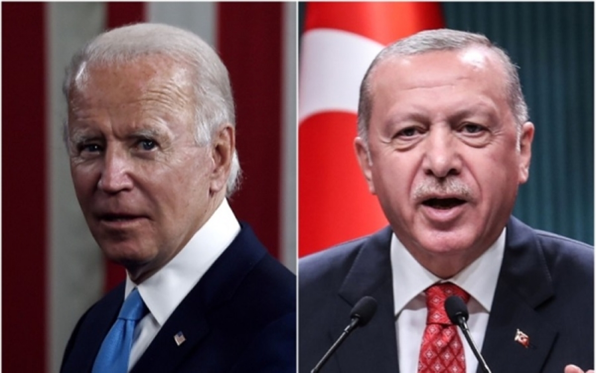 Tổng thống Mỹ Biden và Tổng thống Thổ Nhĩ Kỳ Erdogan. Ảnh: Saudi Gazette.