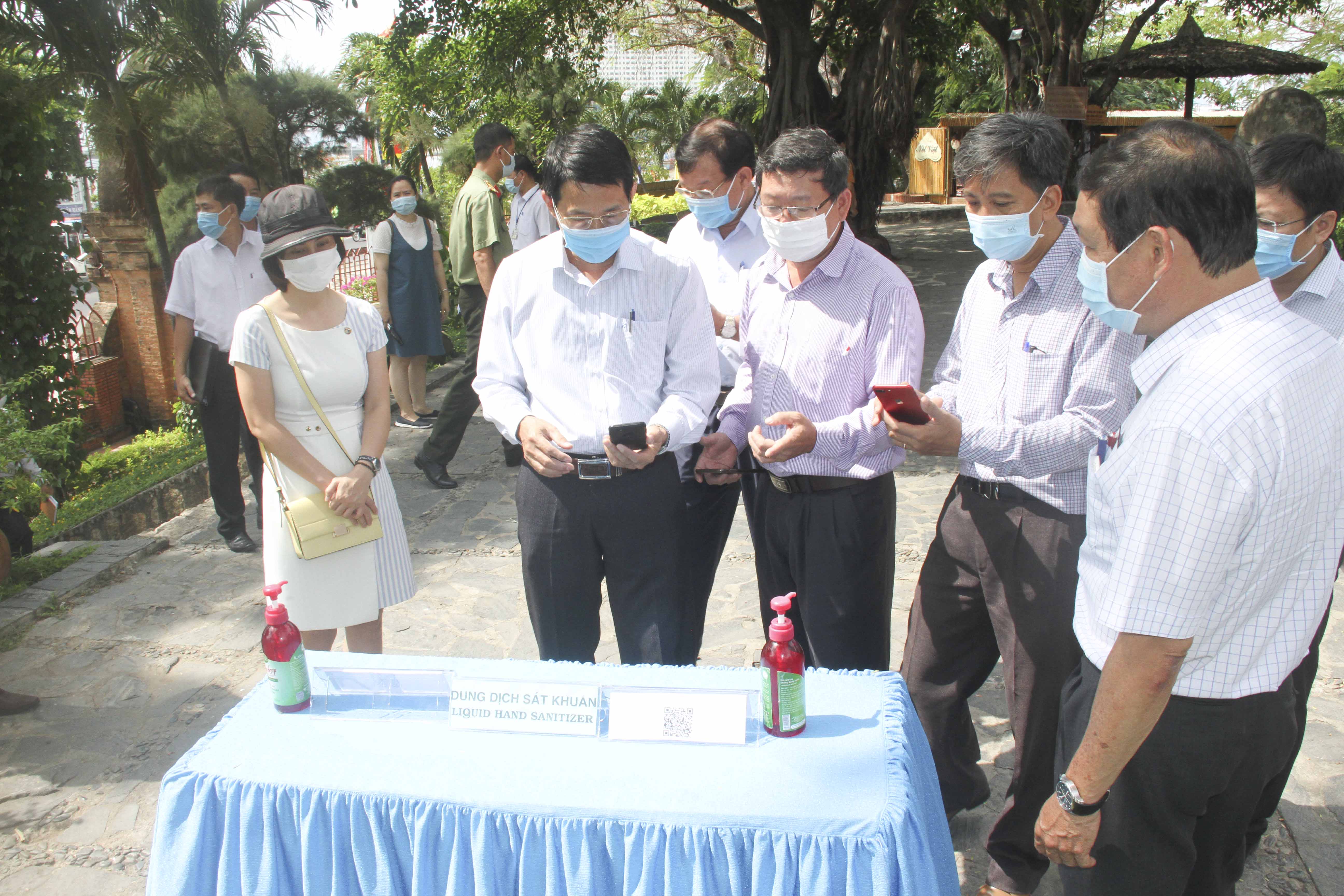 Lãnh đạo tỉnh Khánh Hòa kiểm tra công tác phòng, chống dịch Covid-19