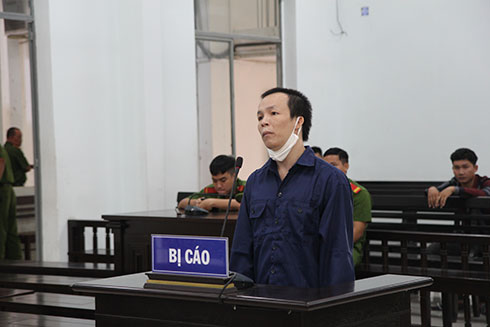 Xích mích, đuổi theo đâm bạn nhậu