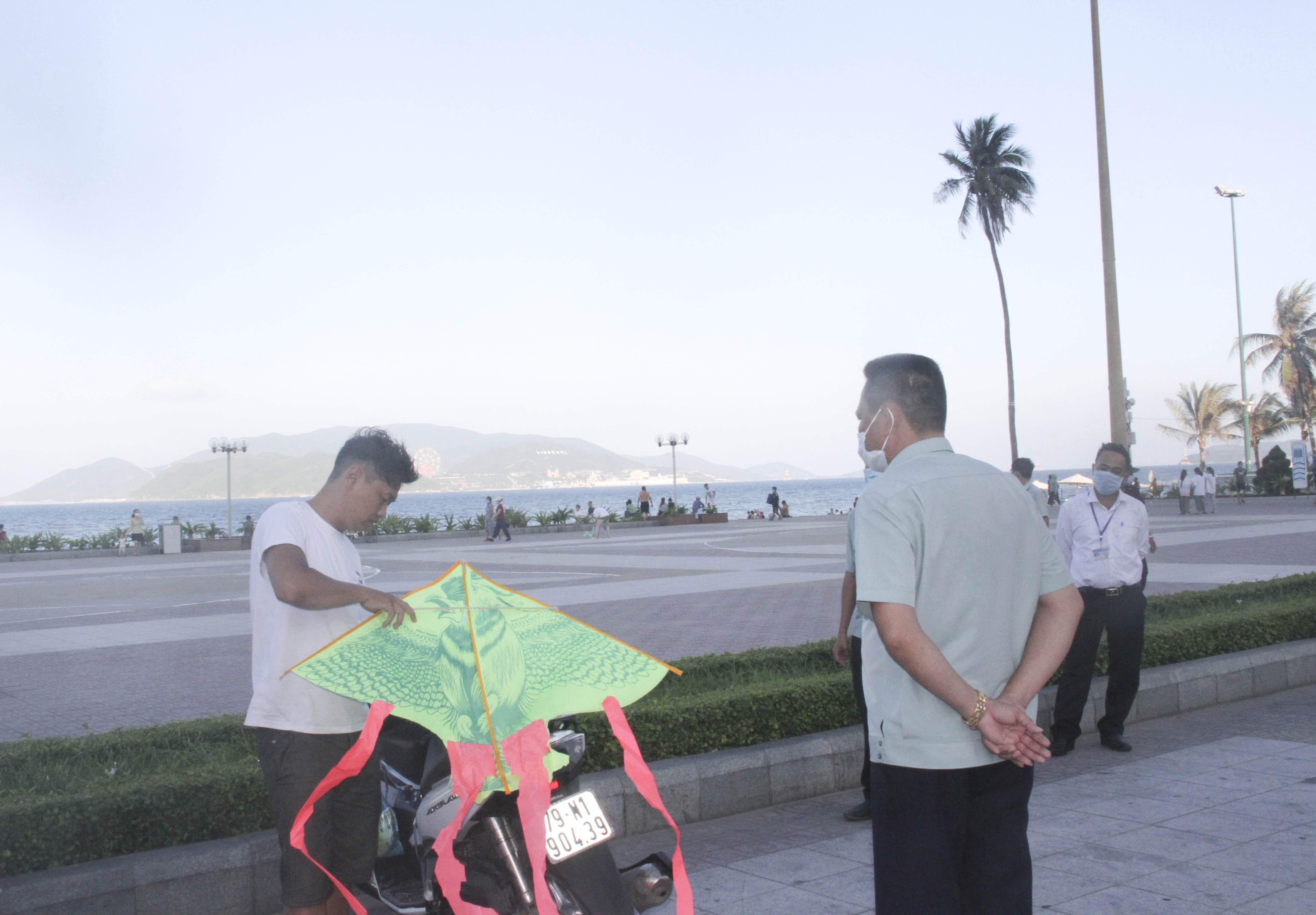 Nha Trang xử phạt 9 trường hợp vì không đeo khẩu trang phòng, chống dịch Covid-19