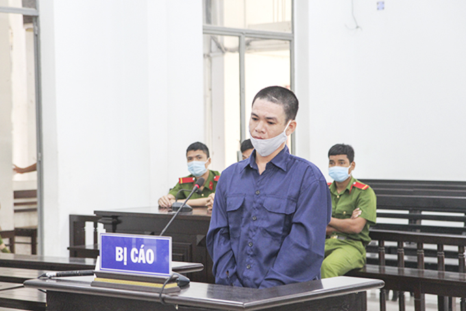 Tự sát bất thành sau khi đâm chết vợ