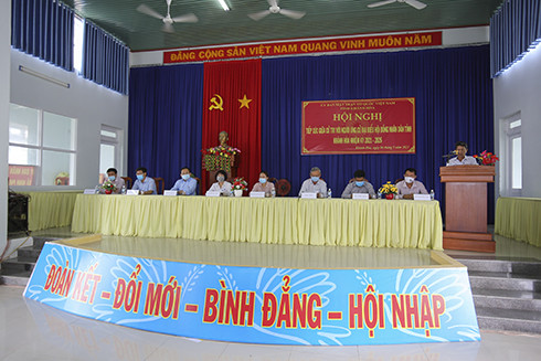 Các ứng cử viên Đại biểu HĐND tỉnh tiếp xúc cử tri tại xã Ninh Phước, thị xã Ninh Hòa.