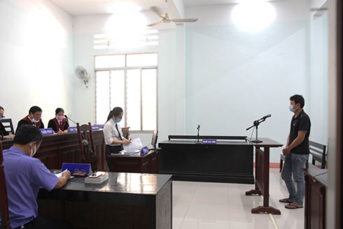 Gây tai nạn do vượt xe không an toàn