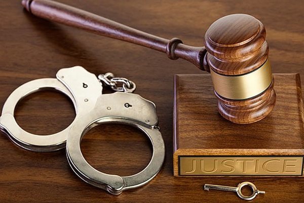 Bắt đối tượng truy nã