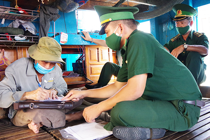 Phát động phong trào "Toàn dân tham gia phòng, chống dịch Covid-19 và xuất, nhập cảnh trái phép"