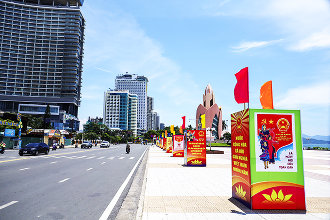 Ấn tượng với tranh cổ động bầu cử