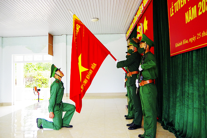 Bộ đội Biên phòng tỉnh: Tổ chức lễ tuyên thệ chiến sĩ mới