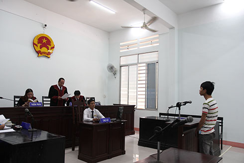 Mượn xe rồi đem cầm