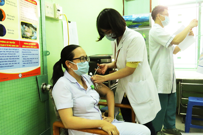 Sẵn sàng tiêm vắc xin phòng Covid-19 đợt 3