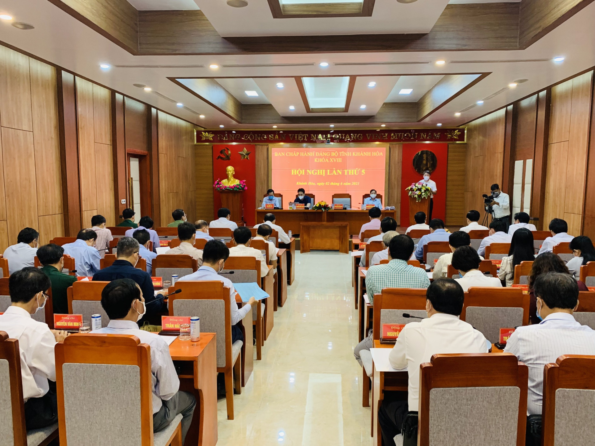 Quang cảnh Hội nghị Tỉnh ủy Khánh Hòa lần thứ 5