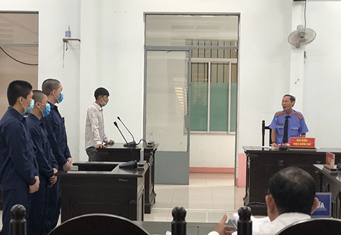 Đại diện Viện Kiểm sát nhân dân tỉnh Khánh Hòa luận tội.