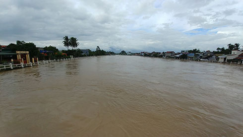 Sông Dinh Ninh Hòa vào mùa mưa