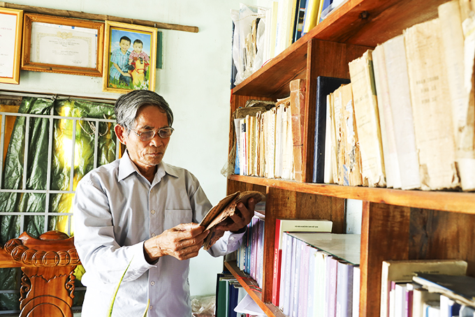 Một đời với văn hóa dân gian