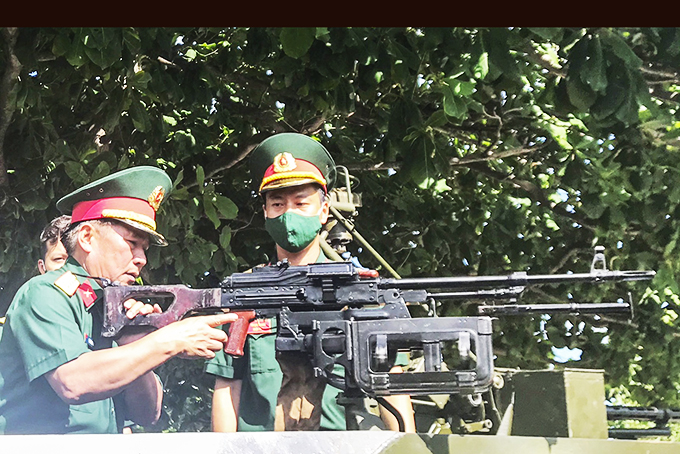 Đoàn công tác Quân khu 5: Kiểm tra kết quả thực hiện nhiệm vụ tại Bộ Chỉ huy Quân sự tỉnh