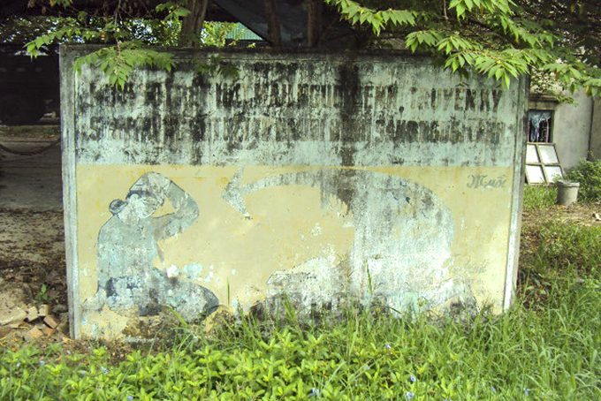 Cần làm mới bảng tuyên truyền