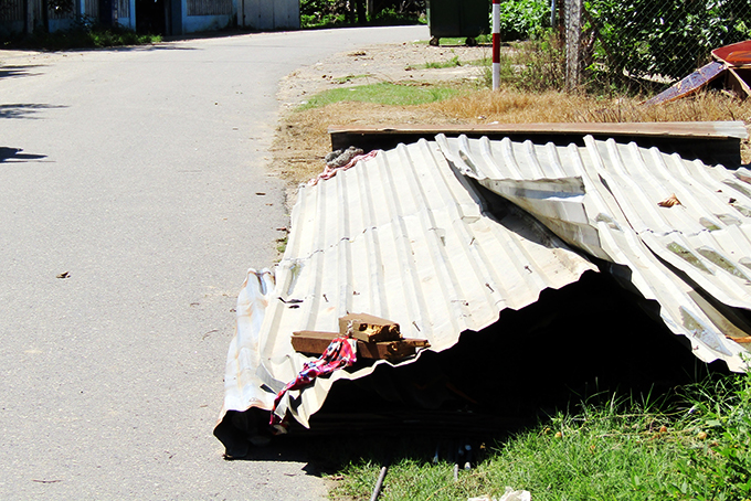 Để tôn chiếm hành lang đường