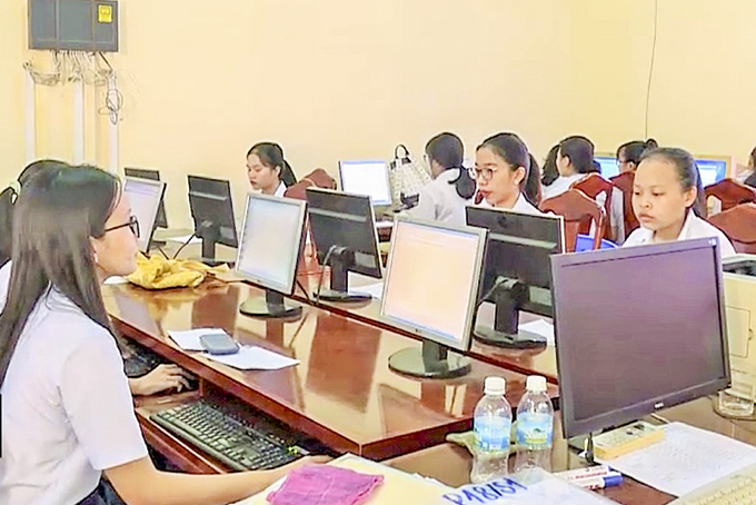 Quản lý, giáo dục tư tưởng học sinh, sinh viên trên môi trường mạng