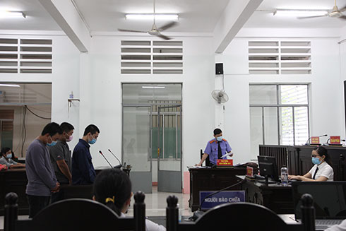 ﻿Chém người vì… cho rằng nhìn đểu!