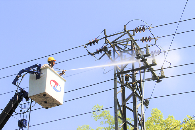 Đảm bảo cấp điện trong mùa nắng nóng