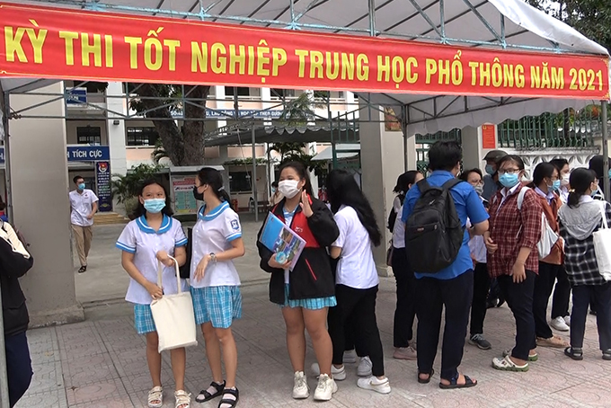 VIDEO: Những cảm xúc đọng lại sau kỳ thi tốt nghiệp THPT năm 2021