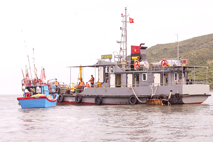 Lực lượng vũ trang tỉnh: Xung kích nơi tuyến đầu chống dịch