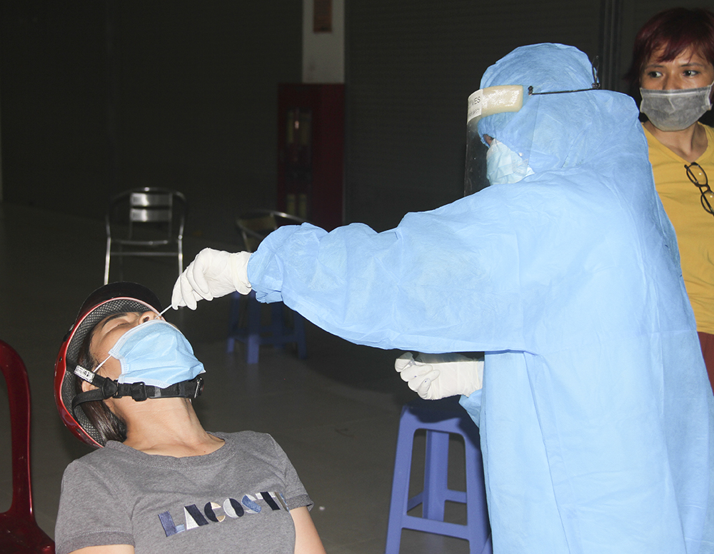 TP. Nha Trang: Tăng cường truy vết, xét nghiệm ngăn chặn dịch Covid-19 lây lan