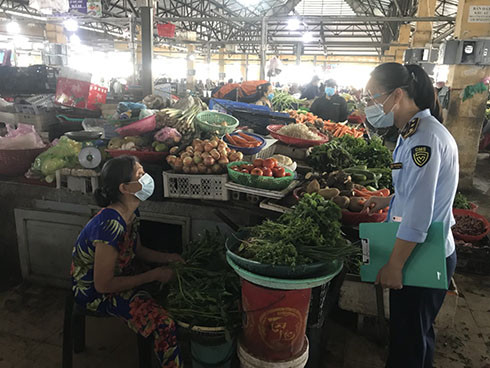 …and Vinh Hai Market