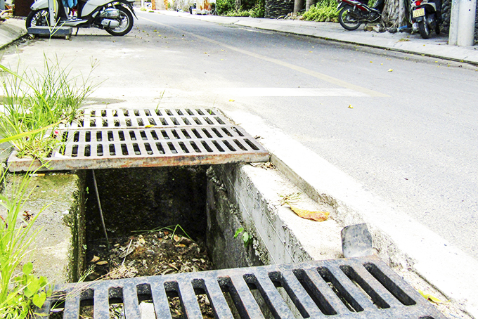 Cần đậy nắp cống