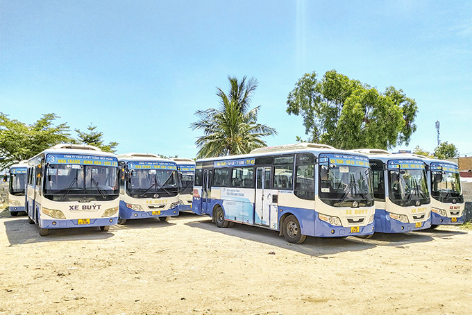 Hàng loạt xe buýt Công ty TNHH Quyết Thắng Nha Trang dừng hoạt động  và người lao động phải nghỉ việc không lương.