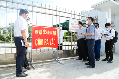 Kiểm tra phòng chống dịch Covid-19 tại Bệnh viện dã chiến Ninh Diêm 