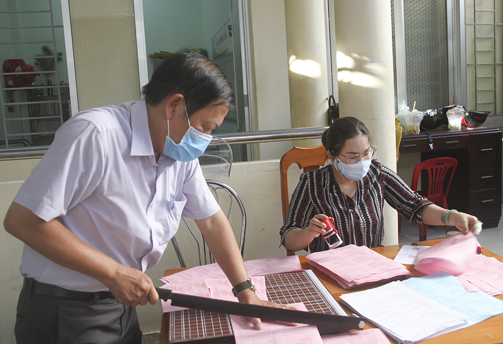 Nha Trang sẽ kiểm soát người đi chợ theo phiếu