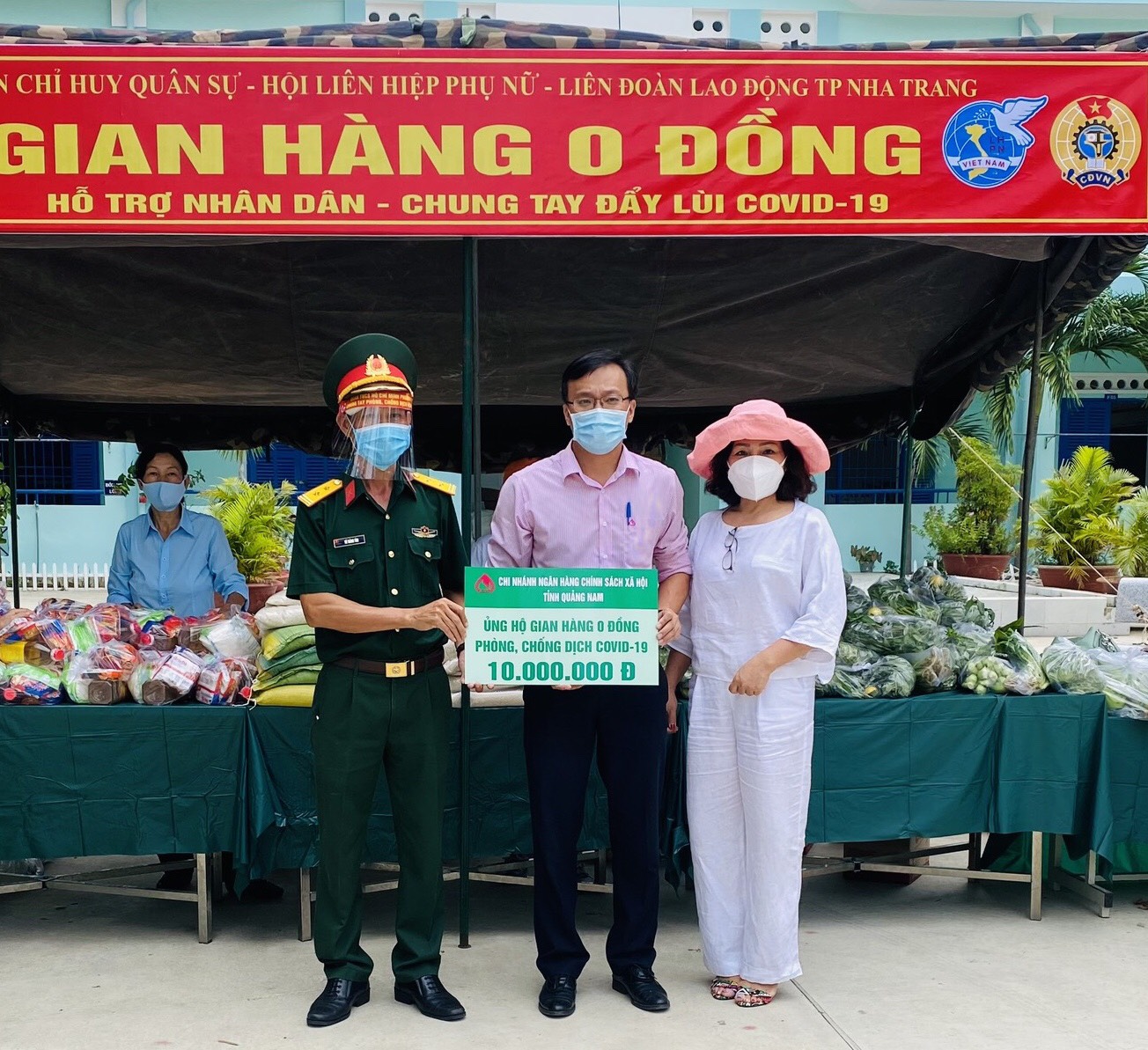 Chi nhánh Ngân hàng Chính sách xã hội Quảng Nam hỗ trợ 10 triệu đồng cho Gian hàng 0 đồng tại TP. Nha Trang.
