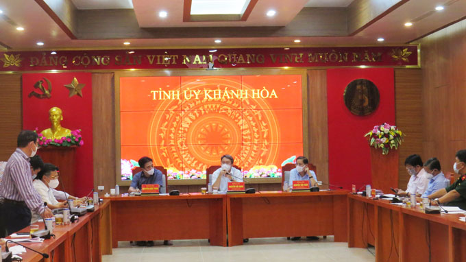 Phải quyết liệt, kiên cường và cứng rắn hơn trong công tác chống dịch