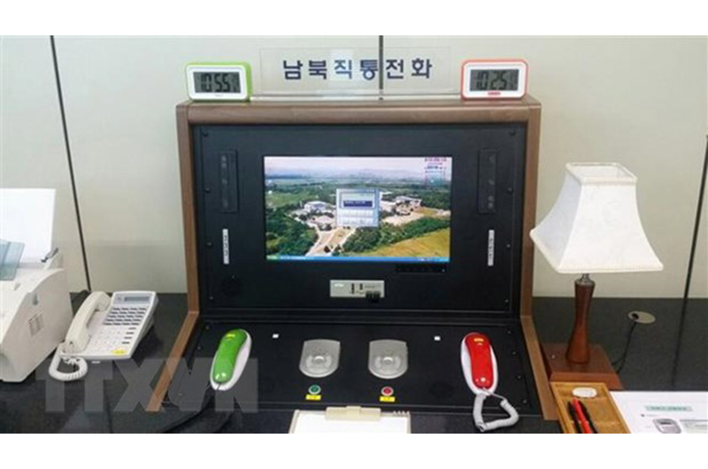 Đường dây nóng liên Triều được lắp đặt tại Khu vực An ninh chung trong làng đình chiến Panmunjom, Triều Tiên. (Ảnh: EPA/TTXVN)
