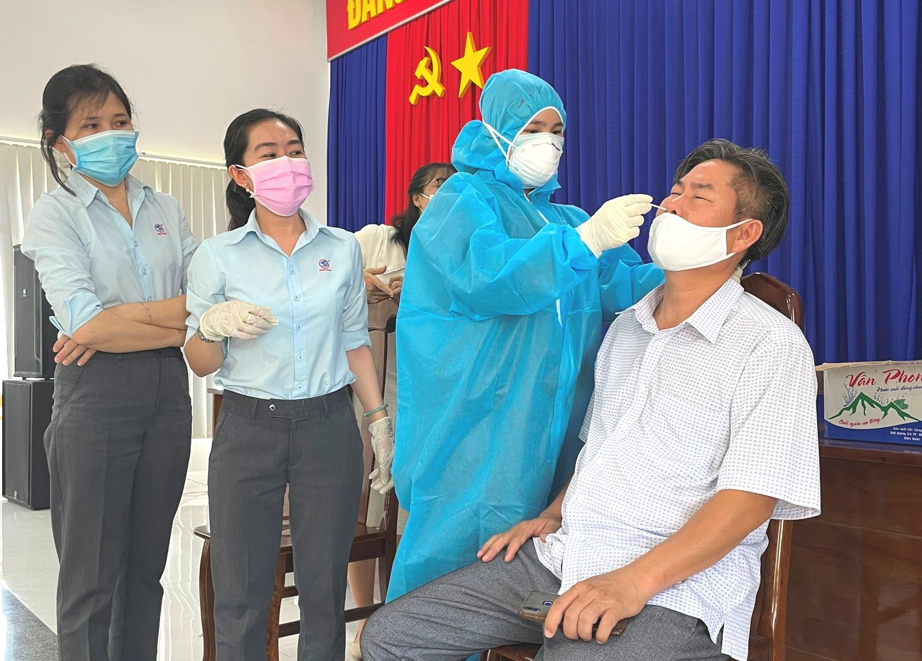 Tập huấn test nhanh cho nhân viên y tế của các doanh nghiệp