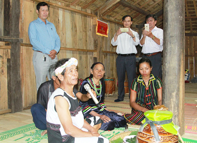 Lễ ăn mừng  lúa mới  ở Khánh Sơn -  một trong những nét văn hóa  phù hợp để  xây dựng mô hình du lịch cộng đồng.