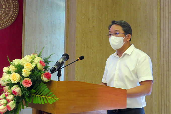 Toàn thể nhân dân tích cực hưởng ứng và tham gia hiệu quả phong trào "Toàn dân xây dựng địa bàn an toàn trong phòng, chống Covid-19" (*)