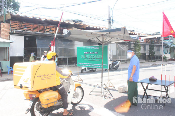 Một chốt  "vùng xanh " ở TP. Nha Trang. (Ảnh: Văn Giang)