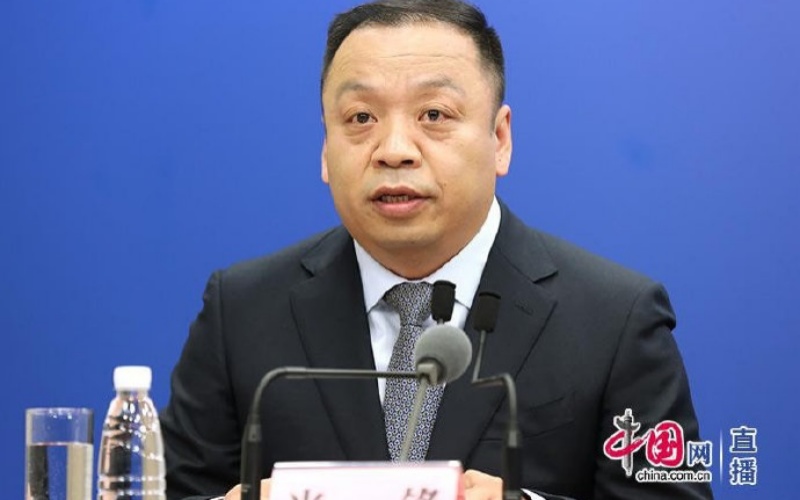 Người phát ngôn Ủy ban Y tế Trung Quốc, ông Mễ Phong. (Ảnh: china.com.vn)