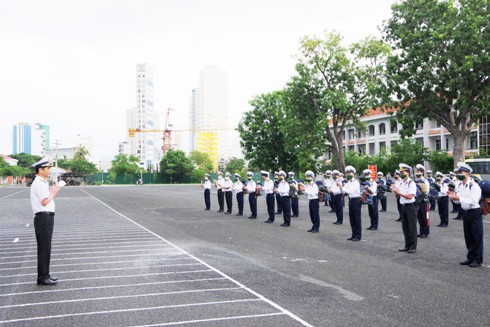 Học viện Hải quân ra quân hỗ trợ TP. Nha Trang chống dịch Covid-19