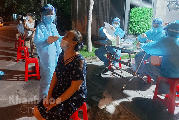 Từ 7 giờ đến 17 giờ ngày 31-8, Khánh Hòa ghi nhận thêm 97 ca dương tính với SARS-CoV-2